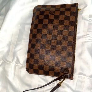 COPY - Louis Vuitton neverfull wristlet